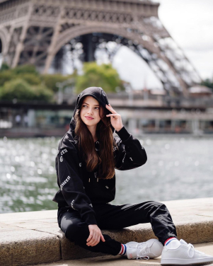AdrianaSkygirl (9).jpg