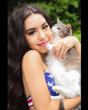 EmaleahChristou (15).jpg