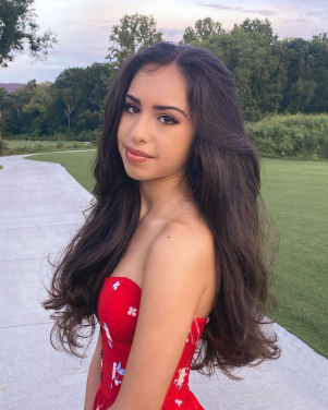 EmaleahChristou (8).jpg